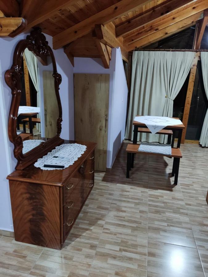 Lovely 1 - Bedroom Loft With Free Parking Gjirokastër